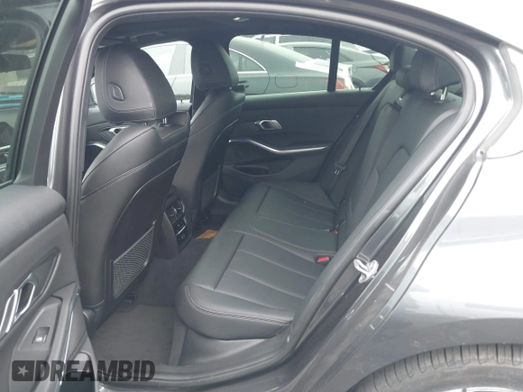 2022 BMW 3 Series 330i z VIN 3MW5R1J01N8C33802, wystawiony jako IAAI lot #41856666 z przebiegiem 41 095 mil mil oraz . Historia ofert i sprzedaży dostępna na DreamBid. Obrazek 8.