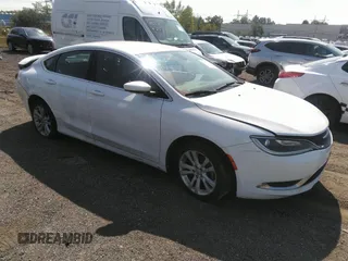 2015 Chrysler 200 Limited z VIN 1C3CCCAB6FN577251, wystawiony jako IAAI lot #40207045 z przebiegiem 128 094 mil mil oraz . Historia ofert i sprzedaży dostępna na DreamBid. Obrazek 1.