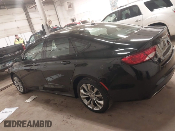 2015 Chrysler 200 S with VIN 1C3CCCBBXFN557664, listed as a IAAI auction lot 41933511 with 97,017 mi miles. Bid and sale history available at carsss.com. Image 14.