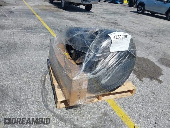 2018 McLaren 720S z VIN SBM14DCA9JW001142, wystawiony jako IAAI lot #42370707 z przebiegiem 15 654 mil mil oraz . Historia ofert i sprzedaży dostępna na DreamBid. Obrazek 11.