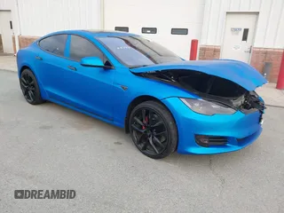 2013 Tesla Model S Performance с VIN 5YJSA1DP5DFP25345, выставлен на аукционе IAAI как лот 42288379 с пробегом 165 915 миль миль и . История ставок и продаж доступна на DreamBid. Изображение 1.