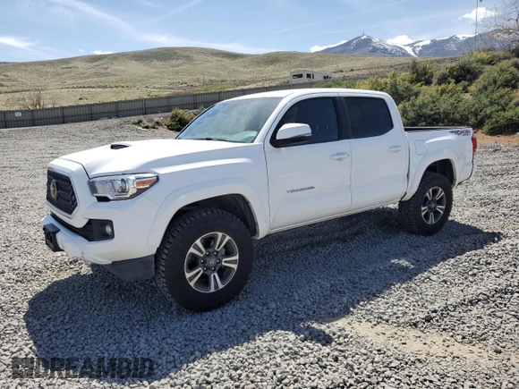 2019 Toyota Tacoma SR z VIN 3TMCZ5AN1KM263494, wystawiony jako Copart lot #54710695 z przebiegiem 57 216 mil mil oraz Szkoda całkowita • Salvage title. Historia ofert i sprzedaży dostępna na DreamBid. Obrazek 1.