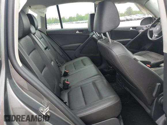 2017 Volkswagen Tiguan S с VIN WVGBV7AX8HK038781, выставлен на аукционе Copart как лот 53607475 с пробегом 71 419 миль миль и Списание • Salvage title. История ставок и продаж доступна на DreamBid. Изображение 10.