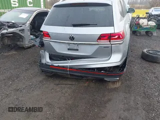 2023 Volkswagen Atlas SEL z VIN 1V2BR2CA9PC502866, wystawiony jako IAAI lot #41877062 z przebiegiem 18 605 mil mil oraz . Historia ofert i sprzedaży dostępna na DreamBid. Obrazek 17.