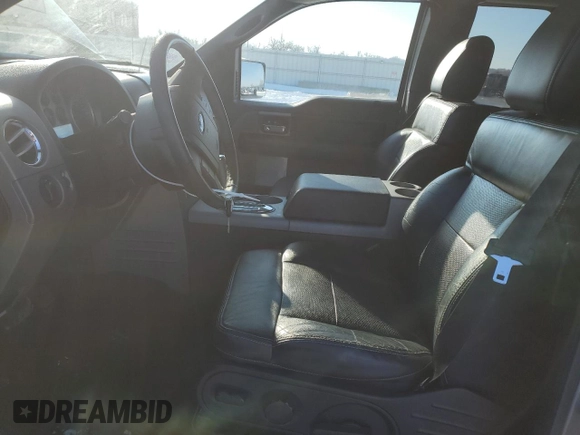 2006 Ford F-150 XLT z VIN 1FTPX04526KB05118, wystawiony jako Copart lot #41394315 z przebiegiem 122 502 mil mil oraz Czysty tytuł • Clean title. Historia ofert i sprzedaży dostępna na DreamBid. Obrazek 7.