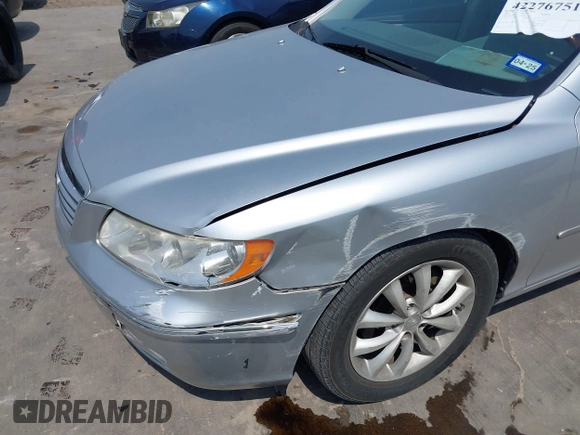 2007 Hyundai Azera SE z VIN KMHFC46F67A213796, wystawiony jako IAAI lot #42276751 z przebiegiem 139 200 mil mil oraz . Historia ofert i sprzedaży dostępna na DreamBid. Obrazek 6.