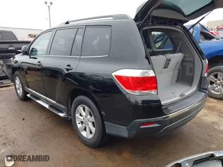2011 Toyota Highlander with VIN 5TDZK3EHXBS032438, listed as a IAAI auction lot 41700739 with 210,295 mi miles. Bid and sale history available at carsss.com. Image 3.