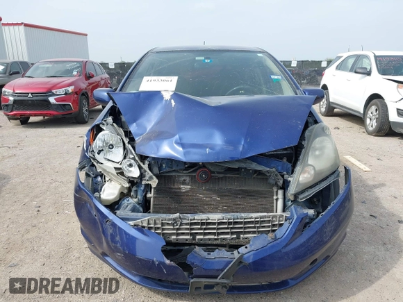 2013 Honda Fit Sport with VIN JHMGE8H54DC027896, listed as a IAAI auction lot 41933061 with 137,696 mi miles. Bid and sale history available at carsss.com. Image 12.