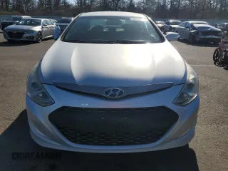 2012 Hyundai Sonata Hybrid with VIN KMHEC4A48CA028242, listed as a Copart auction lot 54690235 with 108,880 mi miles and Clean Title. Bid and sale history available at DreamBid. Image 5.