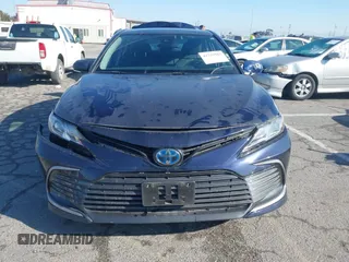 2022 Toyota Camry Hybrid LE with VIN 4T1C31AK7NU042879, listed as a IAAI auction lot 41729943 with 83,941 mi miles. Bid and sale history available at carsss.com. Image 12.