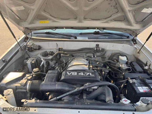 2001 Toyota Sequoia Limited with VIN 5TDBT48A81S014277, listed as a Copart auction lot 47901325 with 121,786 mi miles and Clean Title. Bid and sale history available at carsss.com. Image 7.
