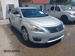 2015 Nissan Altima SL z VIN 1N4AL3AP9FC195232, wystawiony jako IAAI lot #42136186 z przebiegiem 194 701 mil mil oraz . Historia ofert i sprzedaży dostępna na DreamBid. Obrazek 1.