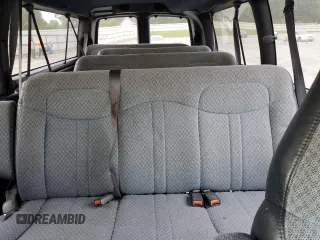 1998 GMC Savana z VIN 1GJHG39R0W1004126, wystawiony jako Copart lot #53609964 z przebiegiem 105 675 mil mil oraz Nie do naprawy • Non repairable. Historia ofert i sprzedaży dostępna na DreamBid. Obrazek 10.