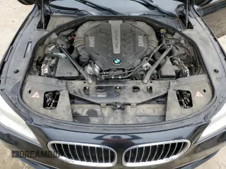 2015 BMW 7 Series 750Li with VIN WBAYE8C51FD781877, listed as a Copart auction lot 44023825 with 91,370 mi miles and Salvage Title. Bid and sale history available at carsss.com. Image 13.