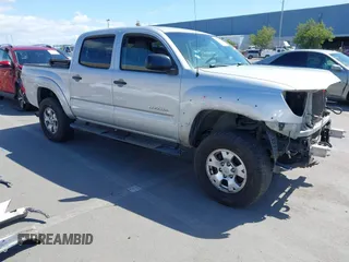 2010 Toyota Tacoma PreRunner z VIN 5TEJU4GNXAZ686809, wystawiony jako IAAI lot #42249309 z przebiegiem 192 412 mil mil oraz . Historia ofert i sprzedaży dostępna na DreamBid. Obrazek 1.
