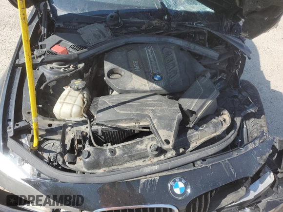 2015 BMW 3 Series 328d z VIN WBA3D3C58FK158347, wystawiony jako Copart lot #62387494 z przebiegiem Nie podano mil oraz Nie do naprawy • Non repairable. Historia ofert i sprzedaży dostępna na DreamBid. Obrazek 11.