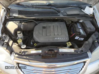 2012 Chrysler Town & Country Touring z VIN 2C4RC1BG2CR127373, wystawiony jako Copart lot #77104484 z przebiegiem 138 263 mil mil oraz Szkoda całkowita • Salvage title. Historia ofert i sprzedaży dostępna na DreamBid. Obrazek 13.
