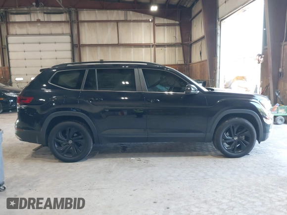 2022 Volkswagen Atlas SE with VIN 1V2KP2CA5NC509929, listed as a IAAI auction lot 42231410 with 84,678 mi miles and . Bid and sale history available at DreamBid. Image 13.