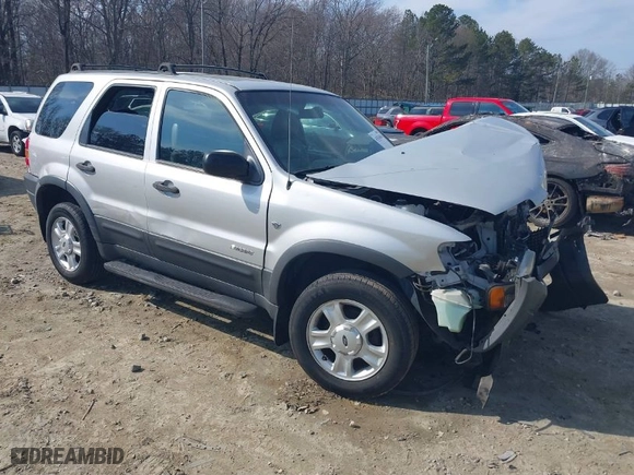 2002 Ford Escape XLT Choice with VIN 1FMYU03192KA79795, listed as a IAAI auction lot 41516066 with 1 mi miles. Bid and sale history available at carsss.com. Image 1.