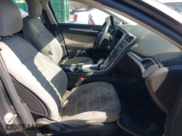 2015 Ford Fusion S with VIN 1FA6P0G76F5102168, listed as a IAAI auction lot 41662439 with 248,095 mi miles. Bid and sale history available at carsss.com. Image 5.