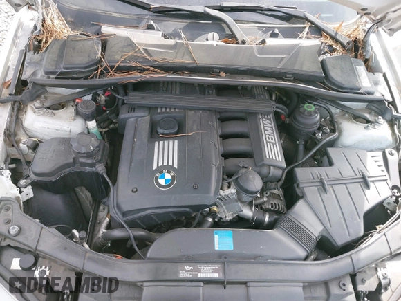 2011 BMW 3 Series 328i with VIN WBAPH7G59BNN05247, listed as a IAAI auction lot 41806543 with 174,944 mi miles. Bid and sale history available at carsss.com. Image 10.