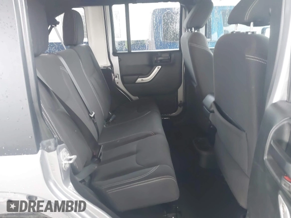 2018 Jeep Wrangler Unlimited Rubicon Recon с VIN 1C4BJWFG1JL851768, выставлен на аукционе IAAI как лот 41882130 с пробегом 42 714 миль миль и . История ставок и продаж доступна на DreamBid. Изображение 8.
