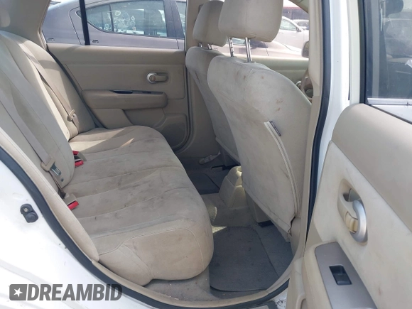 2008 Nissan Versa 1.8 S with VIN 3N1BC11E38L392277, listed as a IAAI auction lot 41927976 with 135,795 mi miles. Bid and sale history available at carsss.com. Image 8.