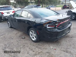 2020 Dodge Charger SXT z VIN 2C3CDXBG6LH188211, wystawiony jako IAAI lot #41699346 z przebiegiem 125 631 mil mil oraz . Historia ofert i sprzedaży dostępna na DreamBid. Obrazek 3.