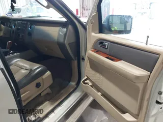 2008 Ford Expedition Eddie Bauer z VIN 1FMFU17508LA23323, wystawiony jako IAAI lot #42250870 z przebiegiem 290 841 mil mil oraz . Historia ofert i sprzedaży dostępna na DreamBid. Obrazek 5.
