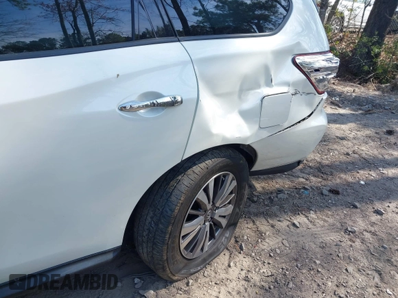 2018 Nissan Pathfinder SL with VIN 5N1DR2MN2JC613242, listed as a IAAI auction lot 41905624 with 126,529 mi miles. Bid and sale history available at carsss.com. Image 6.