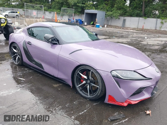 2021 Toyota Supra 3.0 z VIN WZ1DB0C03MW040150, wystawiony jako IAAI lot #42704929 z przebiegiem 15 076 mil mil oraz . Historia ofert i sprzedaży dostępna na DreamBid. Obrazek 1.