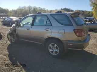 2000 Lexus RX 300 with VIN JT6HF10U2Y0129838, listed as a Copart auction lot 75623734 with 177,325 mi miles and Salvage Title. Bid and sale history available at carsss.com. Image 2.