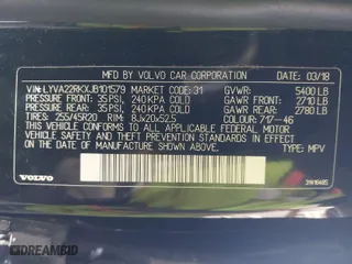 2018 Volvo XC60 Momentum with VIN LYVA22RKXJB101579, listed as a IAAI auction lot 41722082 with 33,579 mi miles. Bid and sale history available at carsss.com. Image 9.