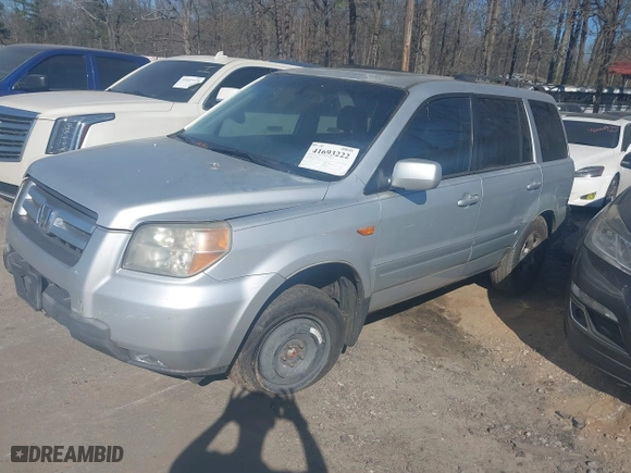 2008 Honda Pilot EX-L with VIN 5FNYF285X8B022601, listed as a IAAI auction lot 41693222 with 119,753 mi miles. Bid and sale history available at carsss.com. Image 2.
