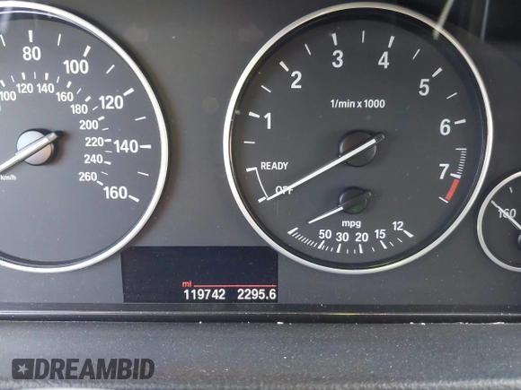 2017 BMW 3 Series 320i with VIN WBA8E1G50HNU14516, listed as a IAAI auction lot 41433532 with 119,742 mi miles. Bid and sale history available at carsss.com. Image 15.