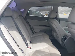 2017 Kia Optima EX with VIN 5XXGU4L38HG134961, listed as a IAAI auction lot 41976191 with 91,874 mi miles. Bid and sale history available at carsss.com. Image 8.