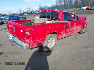 2006 Dodge Dakota SLT with VIN 1D7HE48K76S505943, listed as a IAAI auction lot 41410318 with 224,123 mi miles and . Bid and sale history available at carsss.com. Image 4.