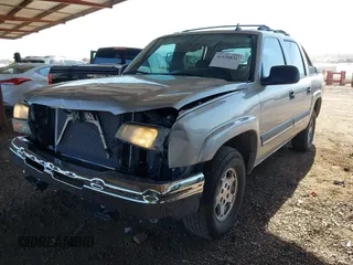 2006 Chevrolet Avalanche LS z VIN 3GNEC12Z66G106883, wystawiony jako IAAI lot #41520831 z przebiegiem 280 238 mil mil oraz . Historia ofert i sprzedaży dostępna na DreamBid. Obrazek 2.