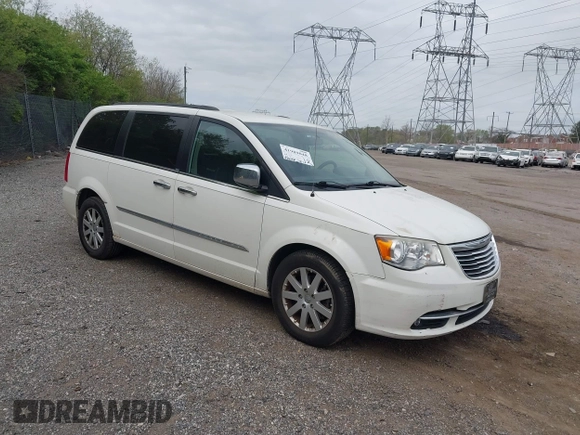 2013 Chrysler Town & Country Touring with VIN 2C4RC1BG2DR632444, listed as a IAAI auction lot 41989048 with 99,668 mi miles. Bid and sale history available at carsss.com. Image 1.