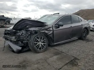 2022 Toyota Camry SE with VIN 4T1G11AK5NU017504, listed as a Copart auction lot 44954925 with 107,225 mi miles and Salvage Title. Bid and sale history available at carsss.com. Image 1.