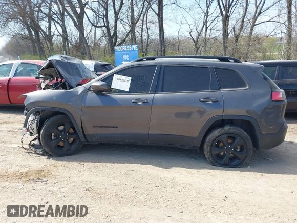 2021 Jeep Cherokee Altitude with VIN 1C4PJLLB8MD115101, listed as a IAAI auction lot 39082879 with 58,266 mi miles. Bid and sale history available at carsss.com. Image 13.