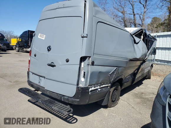 2011 Mercedes-Benz Sprinter with VIN WD3PE8CB3B5596913, listed as a Copart auction lot 49650825 with Not Provided miles and Salvage Title. Bid and sale history available at carsss.com. Image 3.