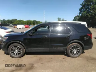2016 Ford Explorer Sport z VIN 1FM5K8GTXGGA61478, wystawiony jako IAAI lot #42293465 z przebiegiem 220 212 mil mil oraz . Historia ofert i sprzedaży dostępna na DreamBid. Obrazek 14.