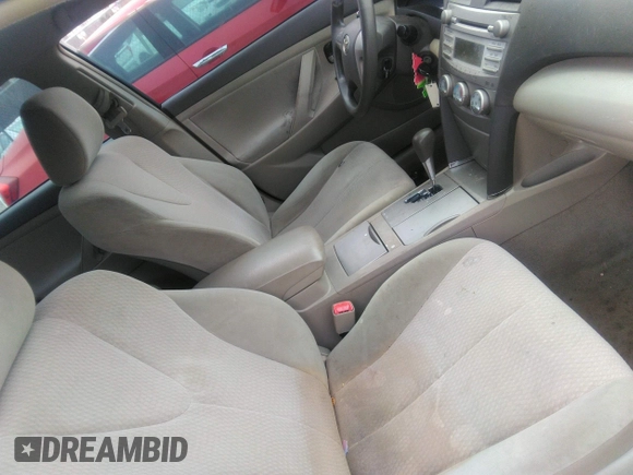 2011 Toyota Camry LE z VIN 4T1BF3EK9BU656806, wystawiony jako IAAI lot #41792844 z przebiegiem 163 634 mil mil oraz . Historia ofert i sprzedaży dostępna na DreamBid. Obrazek 5.