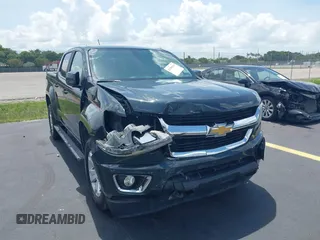 2018 Chevrolet Colorado 2WD LT z VIN 1GCGSCEA9J1137767, wystawiony jako IAAI lot #42389519 z przebiegiem 116 547 mil mil oraz . Historia ofert i sprzedaży dostępna na DreamBid. Obrazek 6.