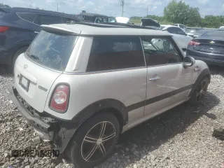 2011 MINI Hardtop z VIN WMWSU3C55BT095286, wystawiony jako Copart lot #62580075 z przebiegiem 99 253 mil mil oraz Czysty tytuł • Clean title. Historia ofert i sprzedaży dostępna na DreamBid. Obrazek 3.