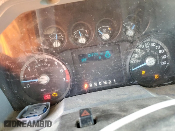 2014 Ford F-250 XL z VIN 1FT7X2B60EEB80260, wystawiony jako Copart lot #51664195 z przebiegiem 267 176 mil mil oraz Szkoda całkowita • Salvage title. Historia ofert i sprzedaży dostępna na DreamBid. Obrazek 9.
