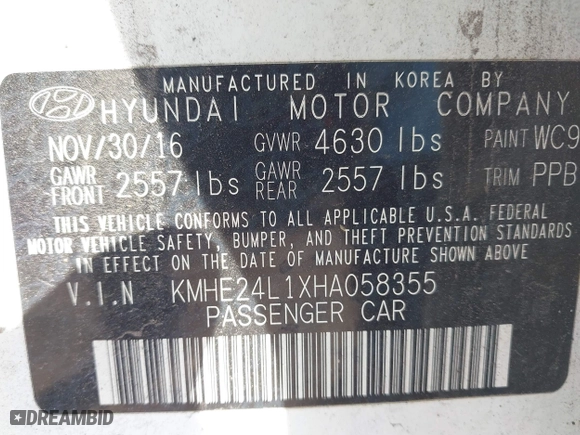 2017 Hyundai Sonata Hybrid SE with VIN KMHE24L1XHA058355, listed as a IAAI auction lot 42114412 with 245,282 mi miles. Bid and sale history available at carsss.com. Image 9.