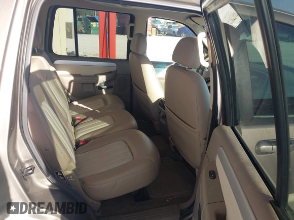 2002 Mercury Mountaineer with VIN 4M2DU86W62UJ34436, listed as a IAAI auction lot 41643664 with 56,871 mi miles and . Bid and sale history available at DreamBid. Image 8.