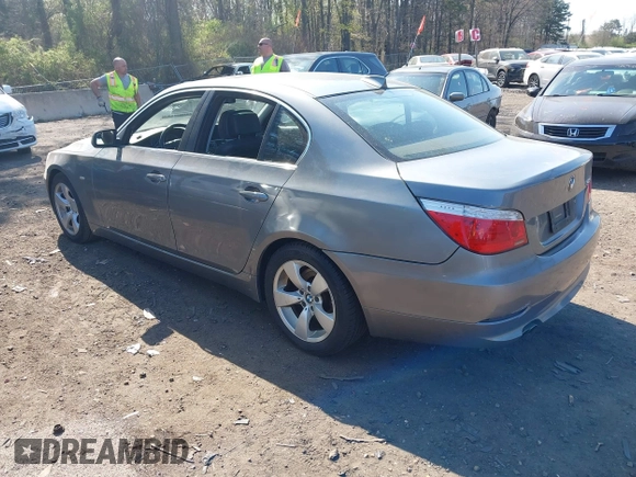 2008 BMW 5 Series 528i with VIN WBANU53558C113996, listed as a IAAI auction lot 42114822 with 84,514 mi miles and . Bid and sale history available at carsss.com. Image 3.